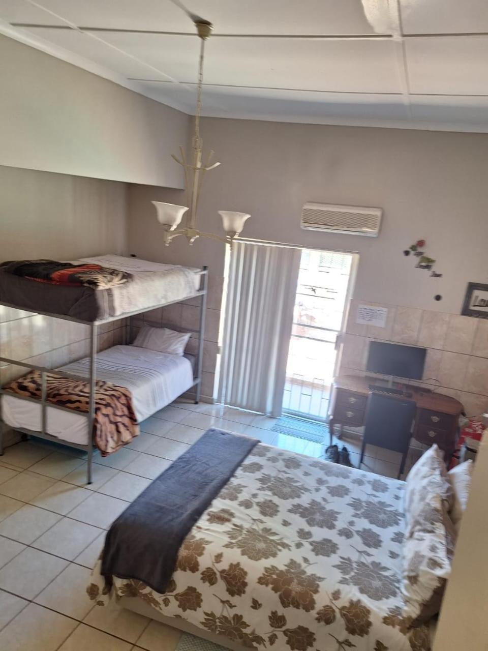 Bed and Breakfast Breaking Dawn Noupoort Esterno foto