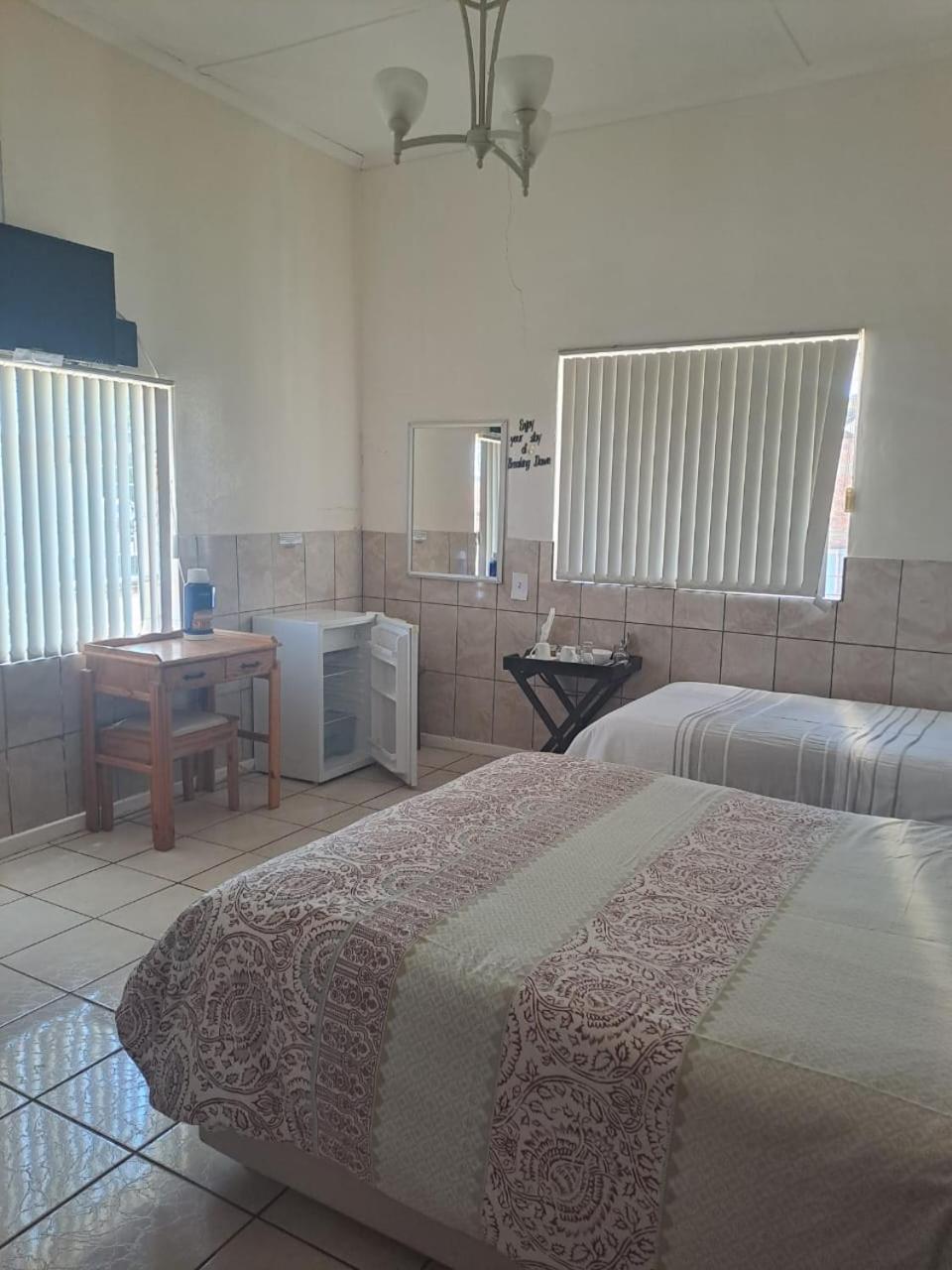 Bed and Breakfast Breaking Dawn Noupoort Esterno foto