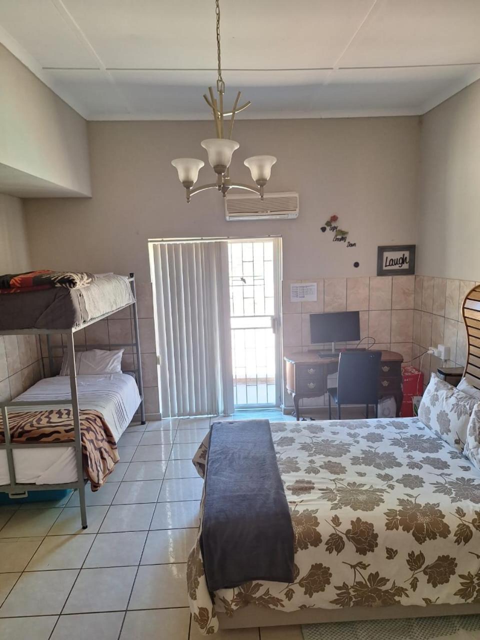 Bed and Breakfast Breaking Dawn Noupoort Esterno foto